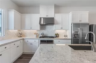 Photo #6: OC23180042 Listing 