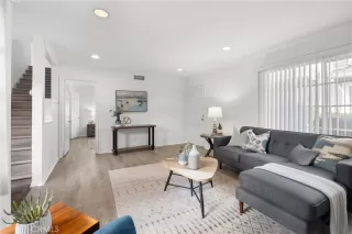 Photo #4: OC23180054 Listing 