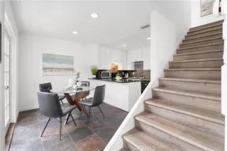 Photo #5: OC23180054 Listing 