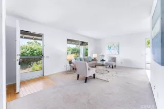 Photo #4: OC23180595 Listing 