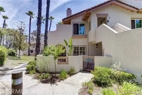 MLS: OC23181145 Condo For Sale