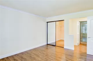 Photo #6: OC23181145 Listing 