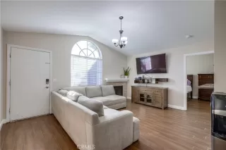 Photo #5: OC23181208 Listing 