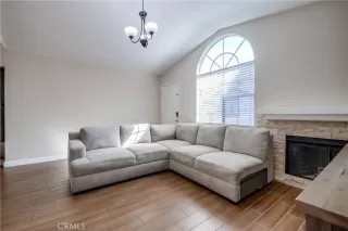 Photo #6: OC23181208 Listing 