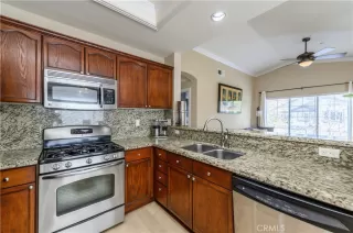 Photo #6: OC23181213 Listing 