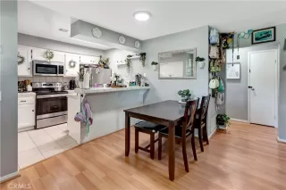 Photo #1: OC23181404 Listing 