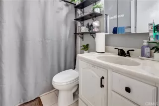 Photo #6: OC23181404 Listing 