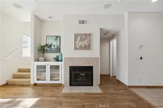 Photo #5: OC23181408 Listing