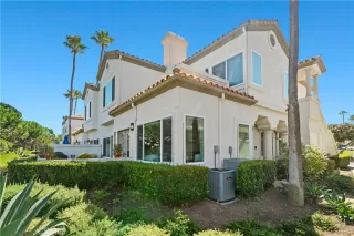 Photo #2: OC23181429 Listing 