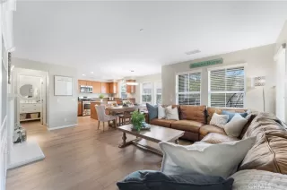 Photo #6: OC23181590 Listing