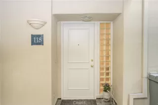 Photo #1: OC23181633 Listing