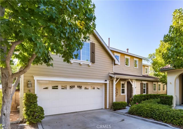 MLS: OC23181969 Condo For Sale