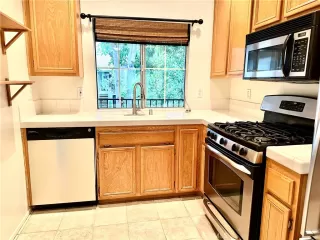 Photo #3: OC23182080 Listing 