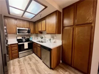 Photo #2: OC23182390 Listing 