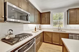 Photo #3: OC23182729 Listing