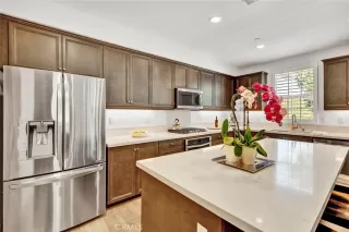 Photo #5: OC23182729 Listing