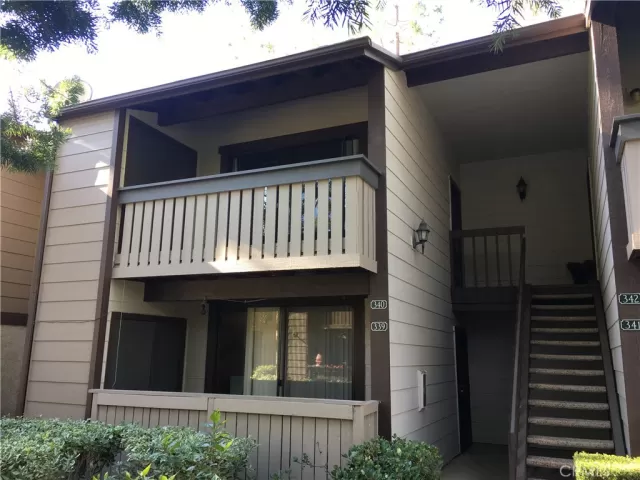 MLS: OC23182799 Condo For Sale