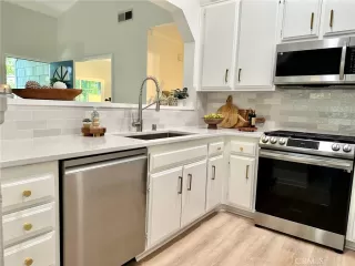 Photo #6: OC23182898 Listing