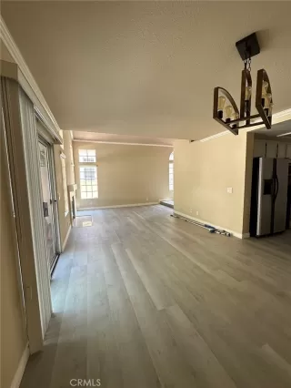 Photo #4: OC23182958 Listing 