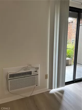 Photo #6: OC23183124 Listing 