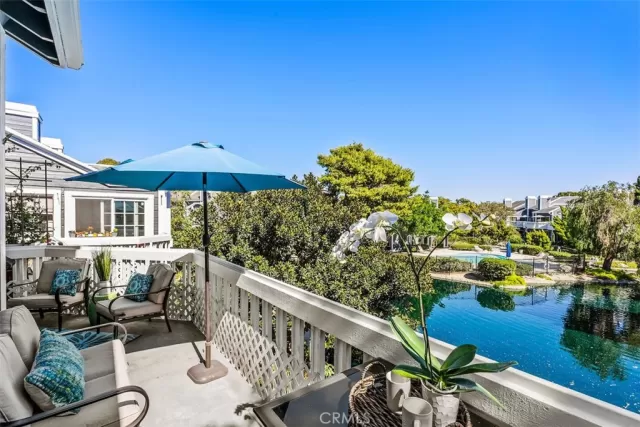 MLS: OC23183157 Condo For Sale