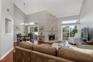 Photo #5: OC23183157 Listing 