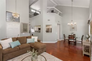 Photo #6: OC23183157 Listing 