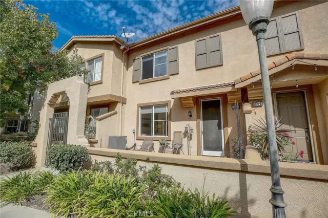 MLS: OC23183567 Condo For Sale