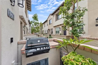 Photo #4: OC23183678 Listing