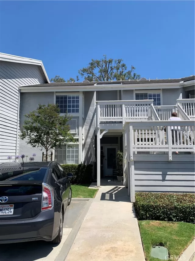 MLS: OC23183859 Condo For Sale