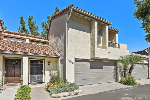 MLS: OC23184101 Condo For Sale