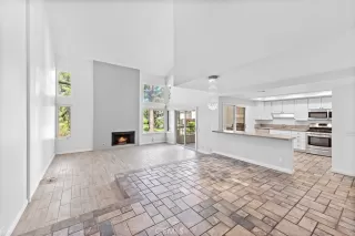 Photo #5: OC23184101 Listing 