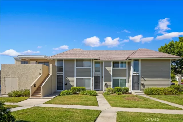 MLS: OC23184246 Condo For Sale