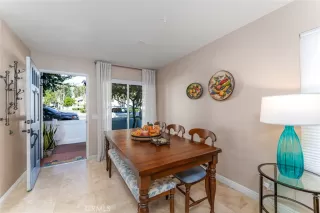 Photo #3: OC23184250 Listing