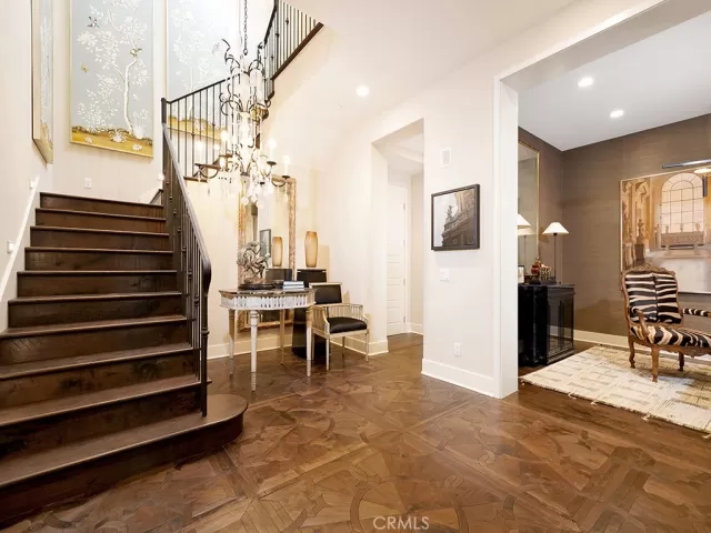 MLS: OC23184261 Condo For Sale