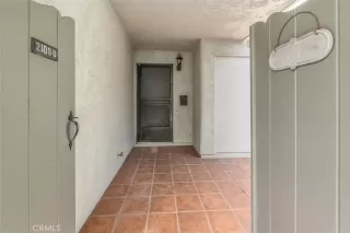 Photo #2: OC23184574 Listing