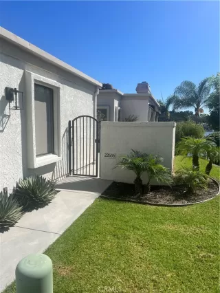 Photo #3: OC23184577 Listing