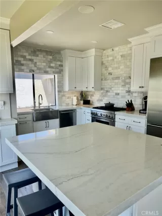 Photo #4: OC23184577 Listing