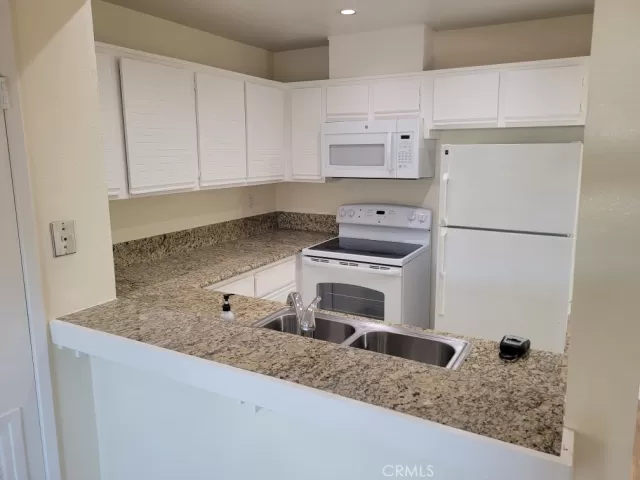MLS: OC23184819 Condo For Sale