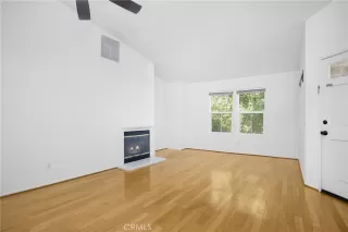 Photo #6: OC23184838 Listing 