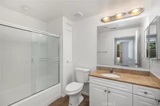 Photo #6: OC23184958 Listing 