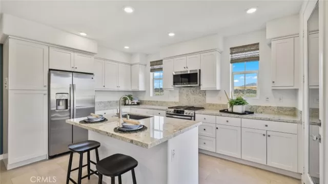 MLS: OC23185071 Condo For Sale