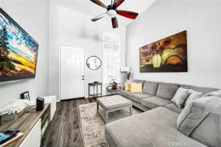 Photo #2: OC23185127 Listing 