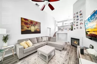 Photo #3: OC23185127 Listing 