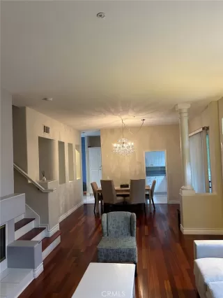 Photo #1: OC23185168 Listing 