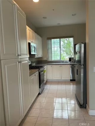 Photo #3: OC23185168 Listing 