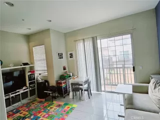 Photo #4: OC23185168 Listing 