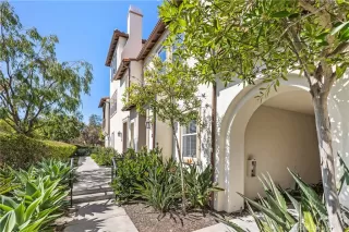 Photo #2: OC23185253 Listing