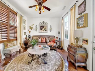 Photo #6: OC23185393 Listing