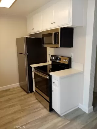 Photo #3: OC23185537 Listing